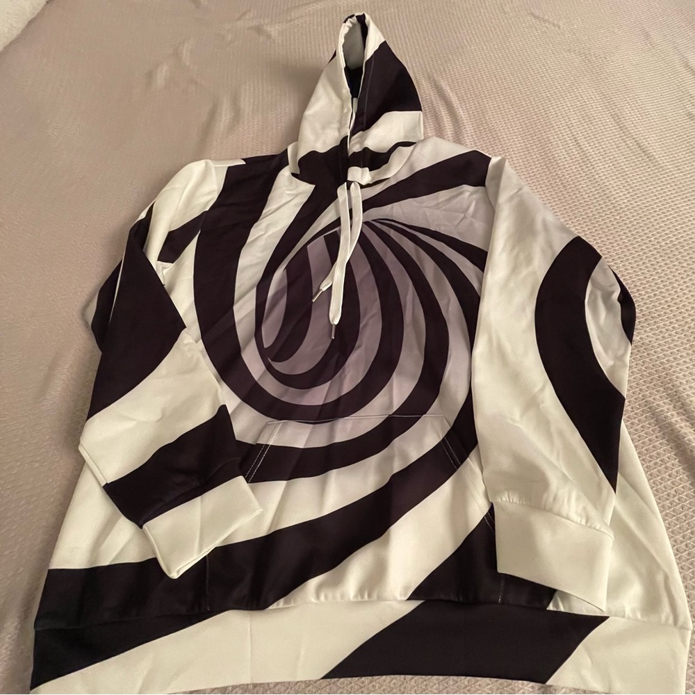 Sanatty Black and White Swirl Hoodie, streetware. Size L/XL